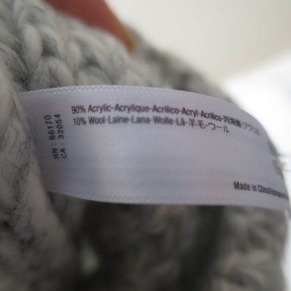 Urban Outfitters BDG Pom Pom Knit Beanie - Picture 6 of 6